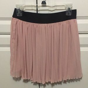Pleated skirt